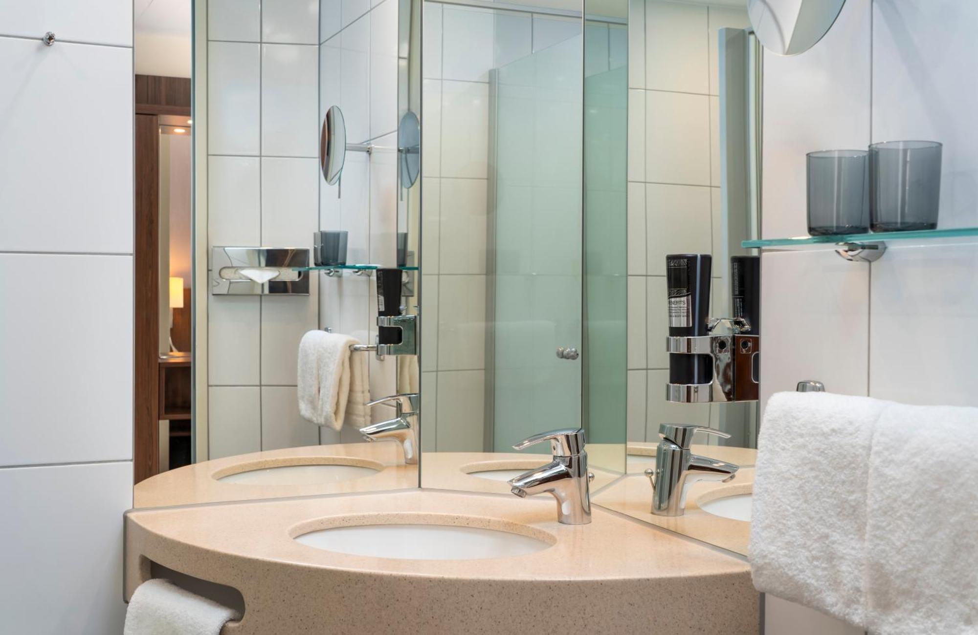 Hotel Leonardo Altstadt 3*